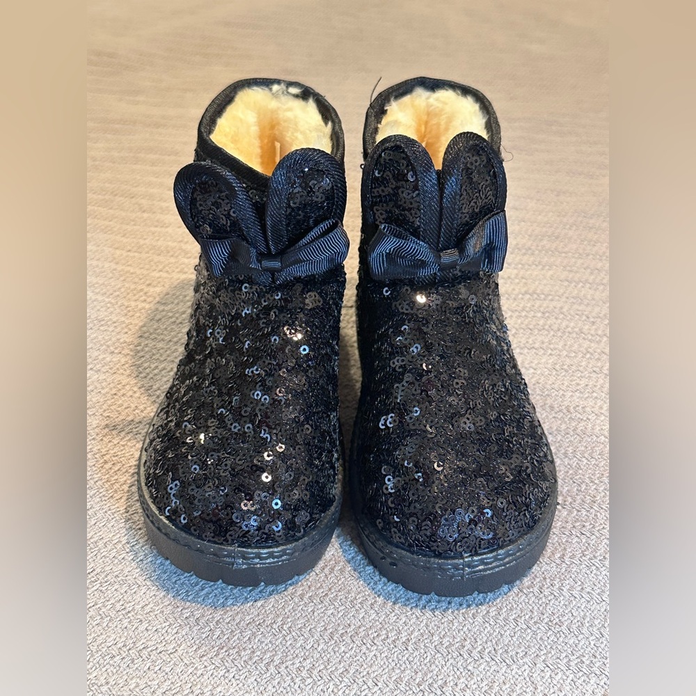 Dadawen Black Sequin Rabbit Ear Boots, children size 30/11